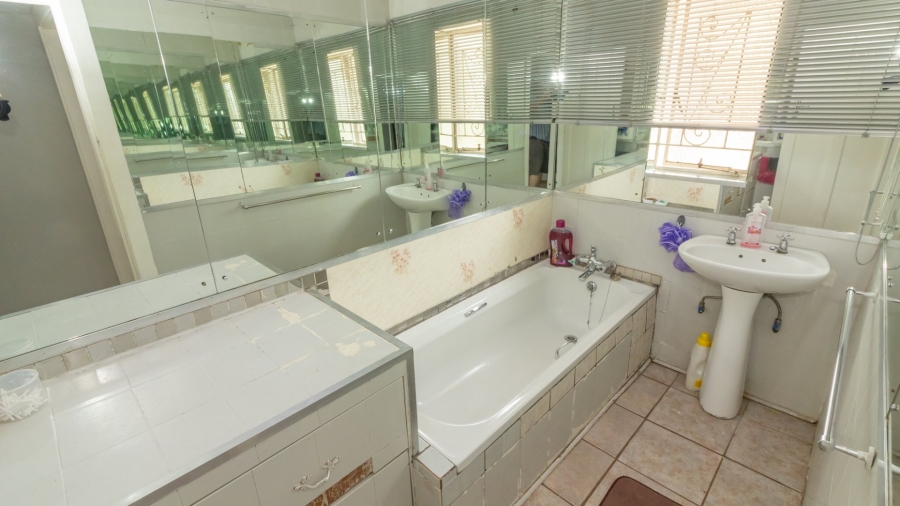 3 Bedroom Property for Sale in Wilgenhof Free State